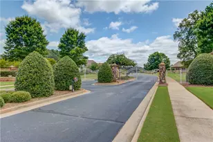 5392 Retreat Dr, Flowery Branch, GA 30542 - Photo 81