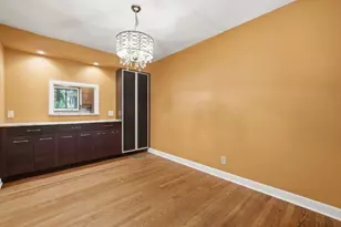 1714 N Holly Ln NE, Atlanta, GA 30329 - Photo 9
