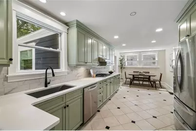 2251 Fairhaven Circle NE, Atlanta, GA 30305 - Photo 9