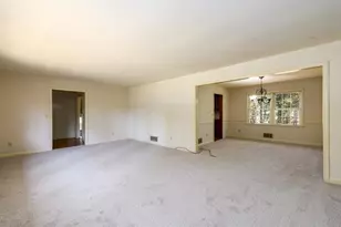 462 Emily Dr SW, Lilburn, GA 30047 - Photo 7