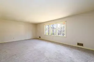 462 Emily Dr SW, Lilburn, GA 30047 - Photo 5