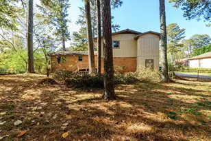 462 Emily Dr SW, Lilburn, GA 30047 - Photo 33