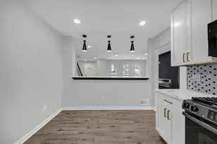 842 Brandy Oaks Ln, Stone Mountain, GA 30088 - Photo 13