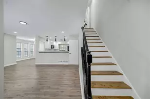 842 Brandy Oaks Ln, Stone Mountain, GA 30088 - Photo 5