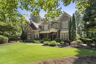 225 Skyridge Dr, Atlanta, GA 30350 - Photo 3