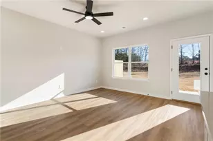 14 Wade St, Winder, GA 30680 - Photo 9