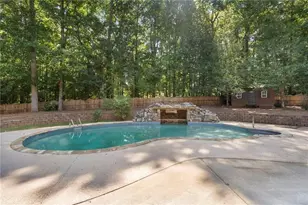 405 Island Cove Dr, Newnan, GA 30263 - Photo 41