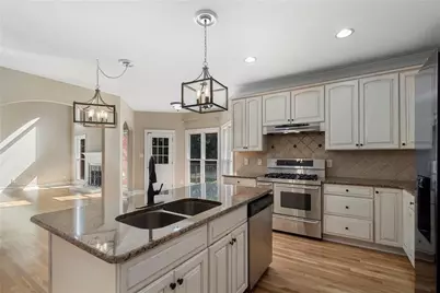405 Island Cove Drive, Newnan, GA 30263 - Photo 11