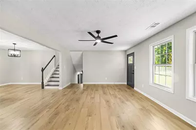 2868 Kathryn Circle SW, Atlanta, GA 30331 - Photo 9