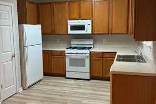 1692 Atkinson Park Circle, Lawrenceville, GA 30043 - Photo 3