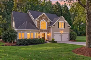 2635 Harbor Point Ct, Cumming, GA 30041 - Photo 3