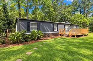 729 Doster Cir, Winder, GA 30680 - Photo 1