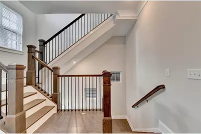 595 Broadview Place NE, Atlanta, GA 30324 - Photo 21