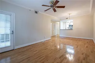 1075 Peachtree Walk NE, Atlanta, GA 30309 - Photo 11