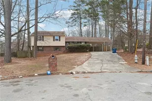 7344 Camelot Ct, Riverdale, GA 30296 - Photo 3