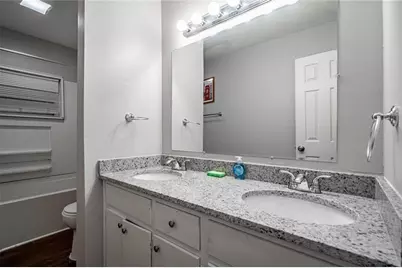 367 Camelot Parkway, Jonesboro, GA 30236 - Photo 9