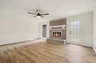 2016 Crescent Dr, Snellville, GA 30078 - Photo 7