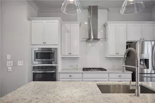 2142 Coventry Dr, Atlanta, GA 30319 - Photo 9