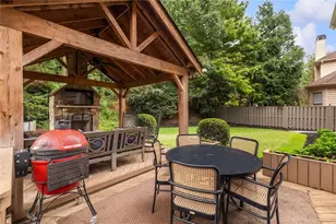 3211 Windsor Lake Dr NE, Brookhaven, GA 30319 - Photo 3