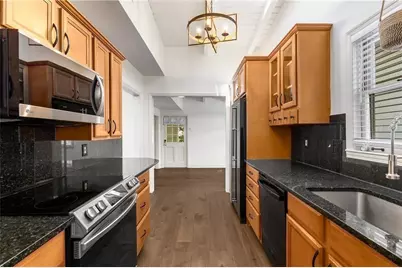 130 Putnam Circle, Atlanta, GA 30342 - Photo 5