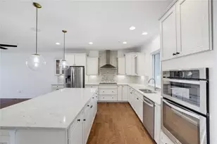 844 Stonehill Ln, Atlanta, GA 30324 - Photo 11