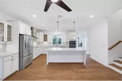 844 Stonehill Lane, Atlanta, GA 30324 - Photo 9