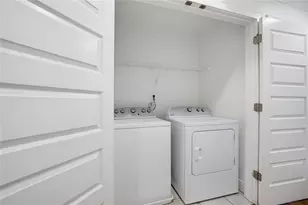 844 Stonehill Ln, Atlanta, GA 30324 - Photo 23