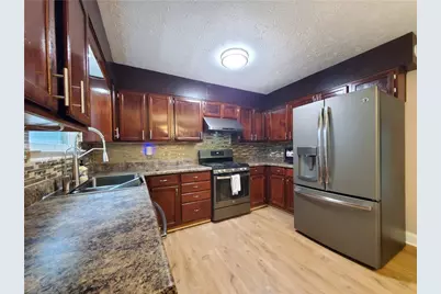 10490 Summer Creek Drive, Johns Creek, GA 30022 - Photo 9
