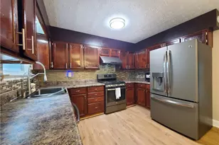 10490 Summer Creek Dr, Johns Creek, GA 30022 - Photo 9