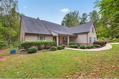 717 Oconee Lane, Commerce, GA 30529 - Photo 3