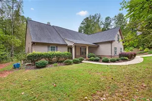 717 Oconee Ln, Commerce, GA 30529 - Photo 3