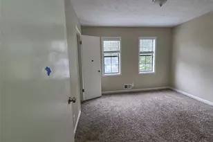 1617 Eric Cir, Lawrenceville, GA 30043 - Photo 3