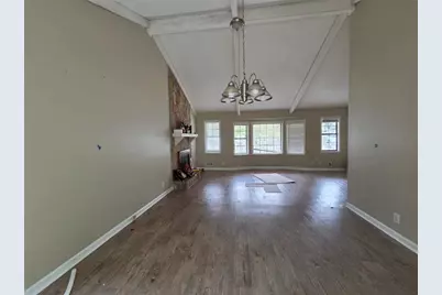 1617 Eric Circle, Lawrenceville, GA 30043 - Photo 9