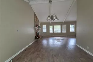 1617 Eric Cir, Lawrenceville, GA 30043 - Photo 9