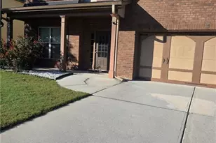 1538 Squire Hill Ln, Lawrenceville, GA 30043 - Photo 3