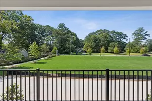 646 Memphis Dr, Scottdale, GA 30079 - Photo 25