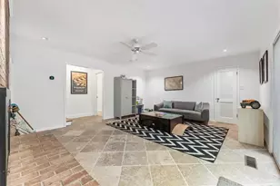 892 Castle Falls Dr NE, Atlanta, GA 30329 - Photo 33