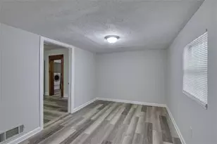 2486 Claude St NW, Atlanta, GA 30318 - Photo 9