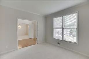 4102 Trotters Way Dr, Snellville, GA 30039 - Photo 7
