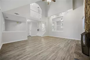 1055 Wellers Ct, Roswell, GA 30076 - Photo 3