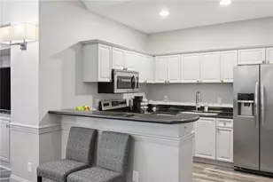 211 Colonial Homes Dr NW, Atlanta, GA 30309 - Photo 23
