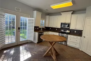 6630 Grove Crossing Ct, Cumming, GA 30028 - Photo 3