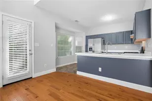 2462 Valley Cove Dr, Duluth, GA 30097 - Photo 11