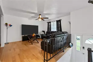 7327 Stream Ct, Riverdale, GA 30296 - Photo 7