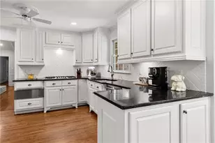 5580 Lake Island Dr, Sandy Springs, GA 30327 - Photo 7