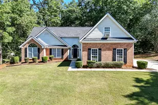 5387 Fawn Ivey Ln, Buford, GA 30519 - Photo 1