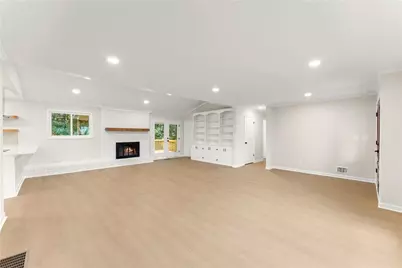 758 Springlake Road, Lawrenceville, GA 30045 - Photo 9
