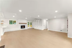 758 Springlake Rd, Lawrenceville, GA 30045 - Photo 9