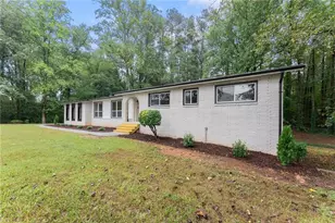 758 Springlake Rd, Lawrenceville, GA 30045 - Photo 5