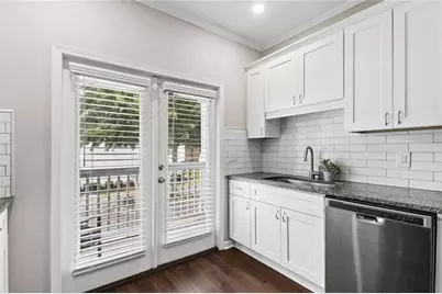 1209 Liberty Parkway NW, Atlanta, GA 30318 - Photo 9